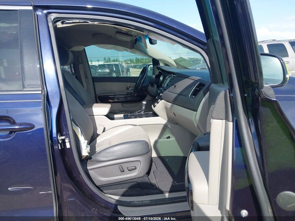 KNDMC5C17J6376509 2018 KIA SEDONA photo no. 5