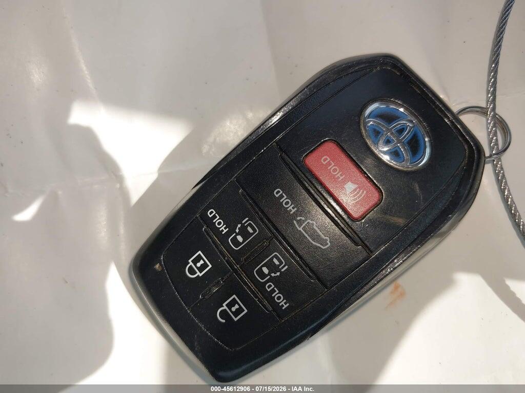 5TDDSKFC0NS072149 2022 TOYOTA SIENNA photo no. 11