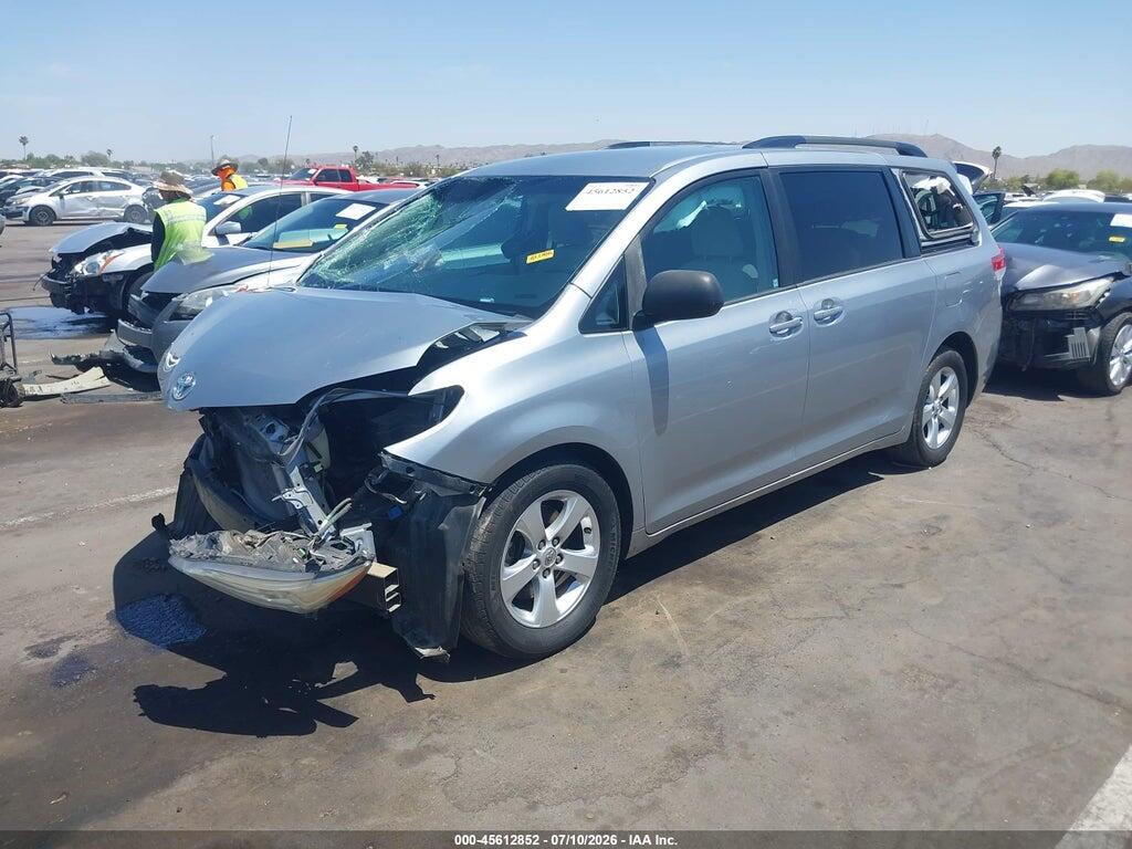5TDKK3DC8ES409716 2014 TOYOTA SIENNA photo no. 2