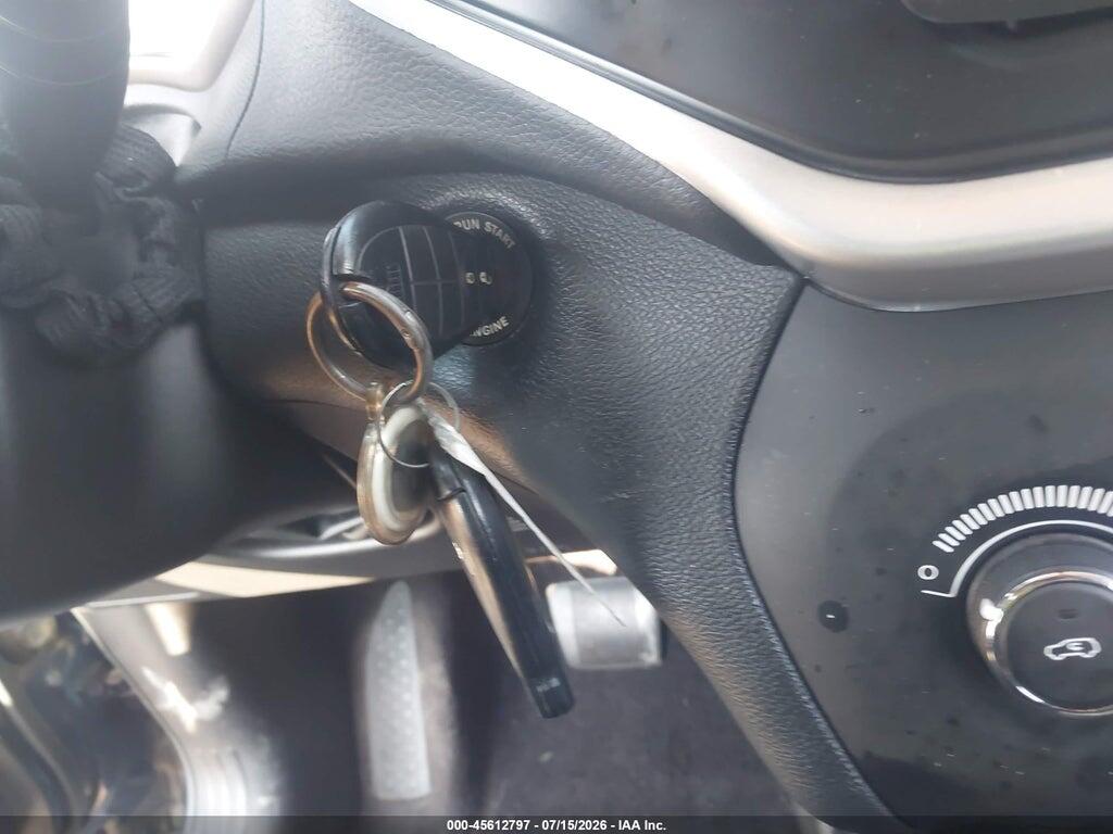 1C4PJMAB7GW276606 2016 JEEP CHEROKEE photo no. 11
