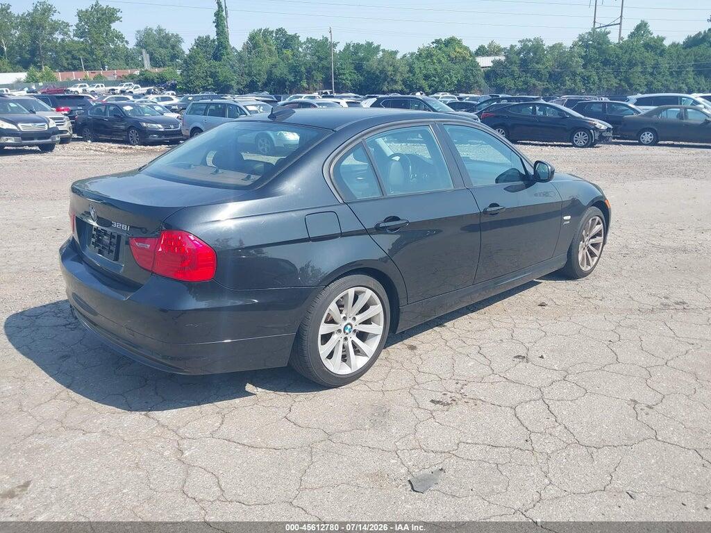 WBAPK7C59BA971310 2011 BMW 328I photo no. 4