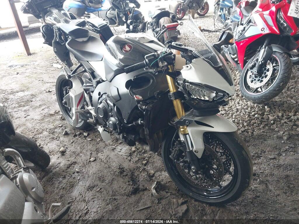 JH2SC7718SK800115 2025 HONDA CBR1000 photo no. 1