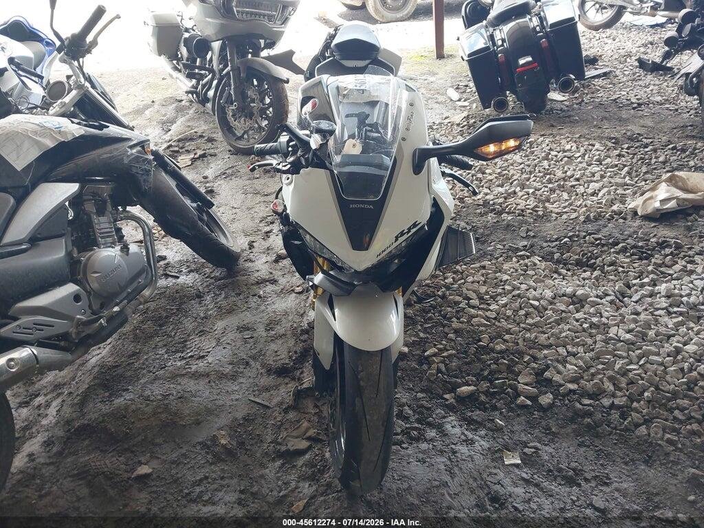 JH2SC7718SK800115 2025 HONDA CBR1000 photo no. 5