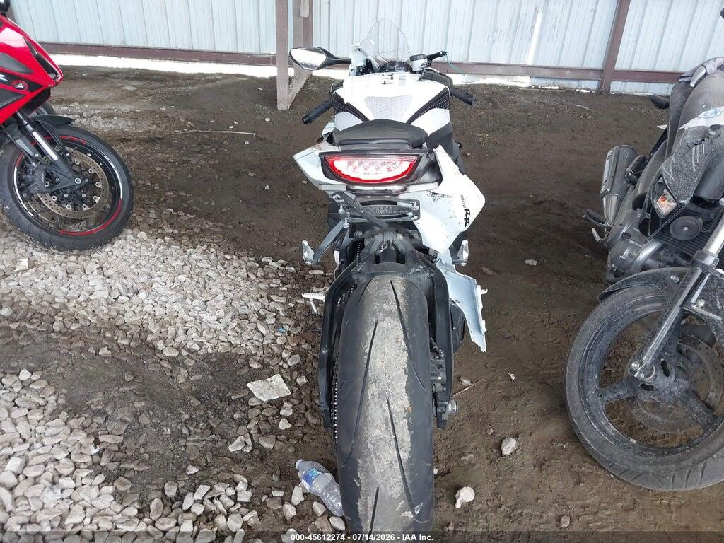 JH2SC7718SK800115 2025 HONDA CBR1000 photo no. 6