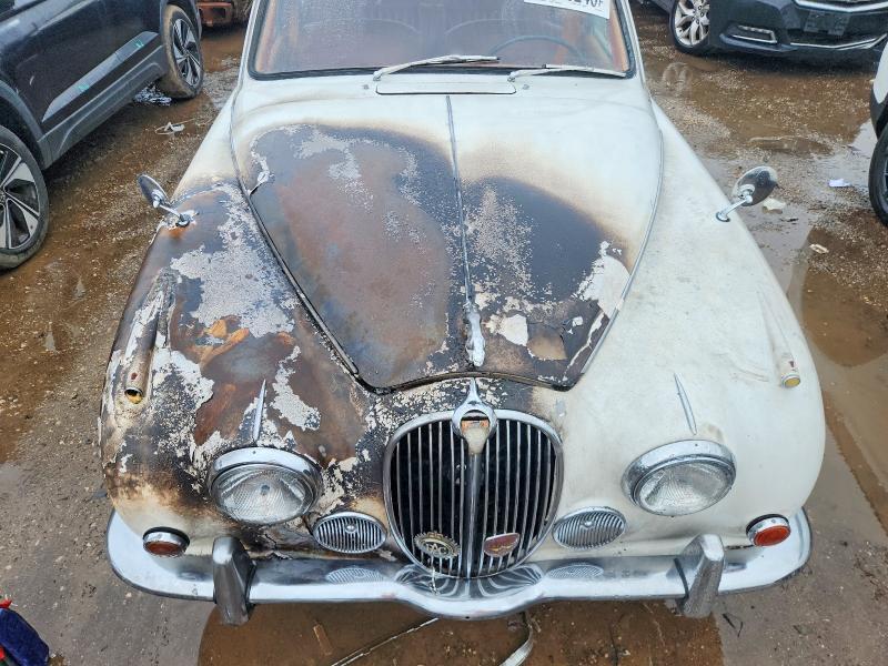 1J80167BW 1969 JAGUAR MARK II photo no. 11