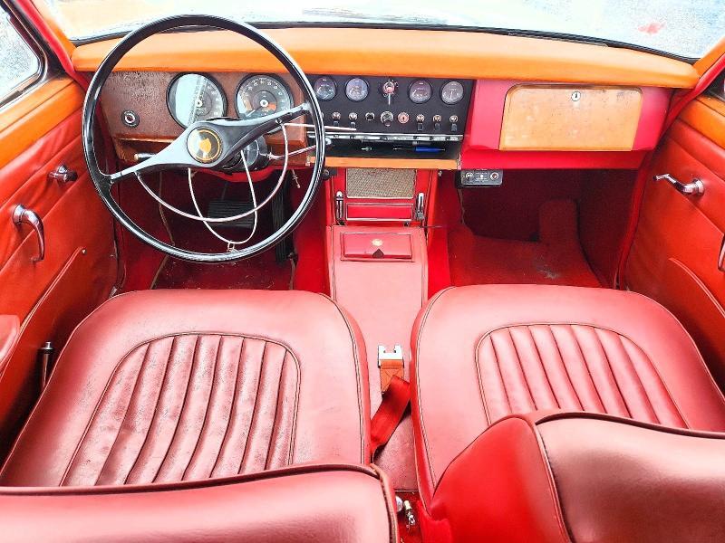 1J80167BW 1969 JAGUAR MARK II photo no. 8