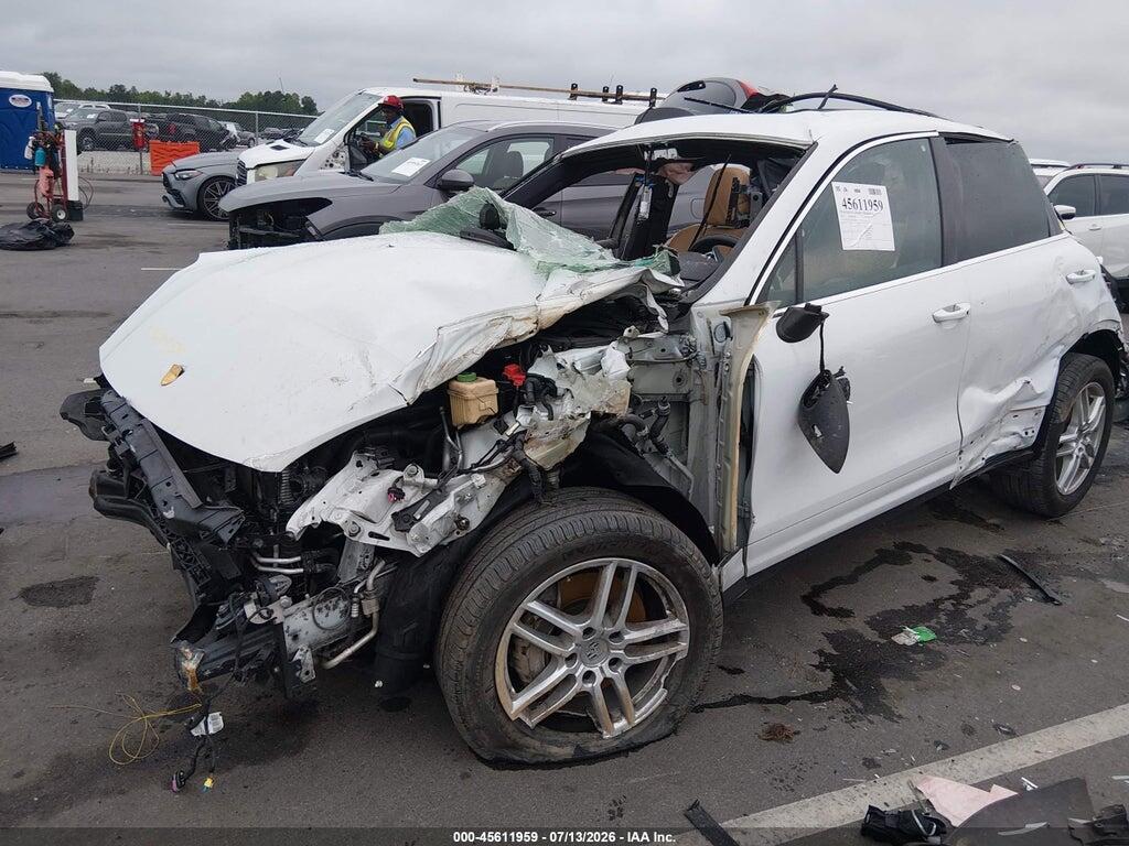 WP1AA2A22GLA04846 2016 PORSCHE CAYENNE photo no. 2