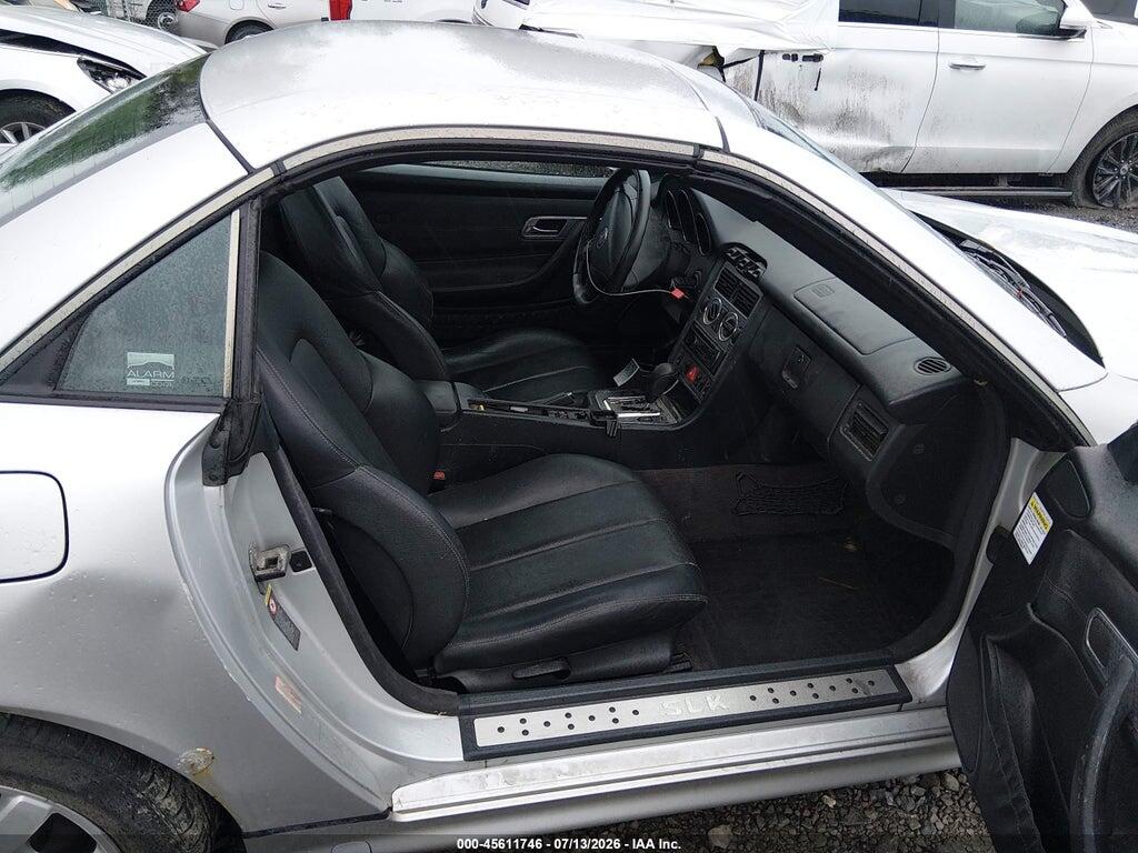 WDBKK49F84F298140 2004 MERCEDES-BENZ SLK 230 photo no. 5