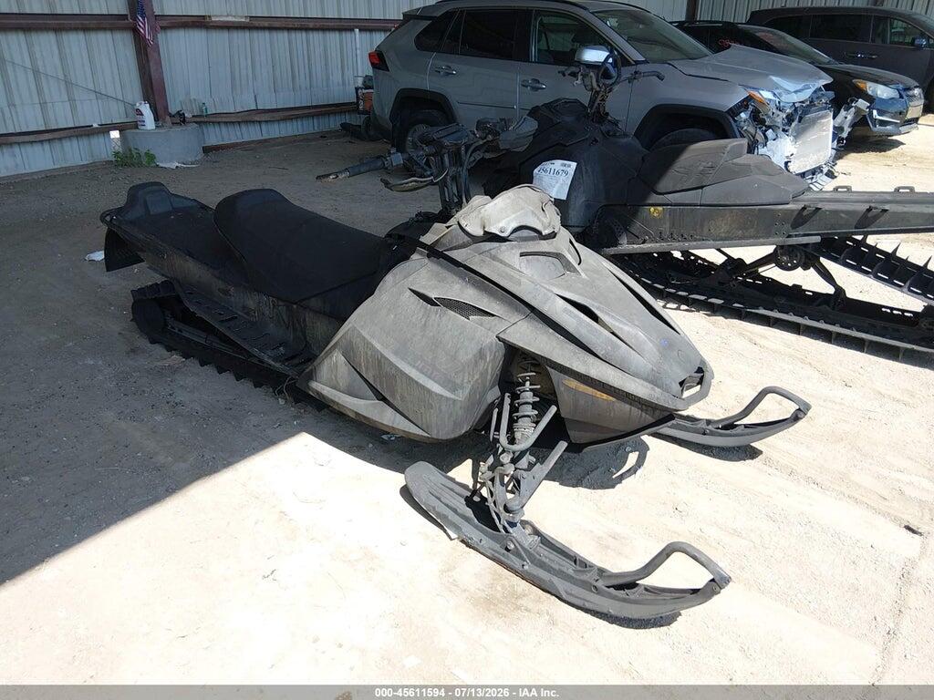 2BPSCJ7B17V000982 2008 SKI-DOO SUMMIT 800 photo no. 1