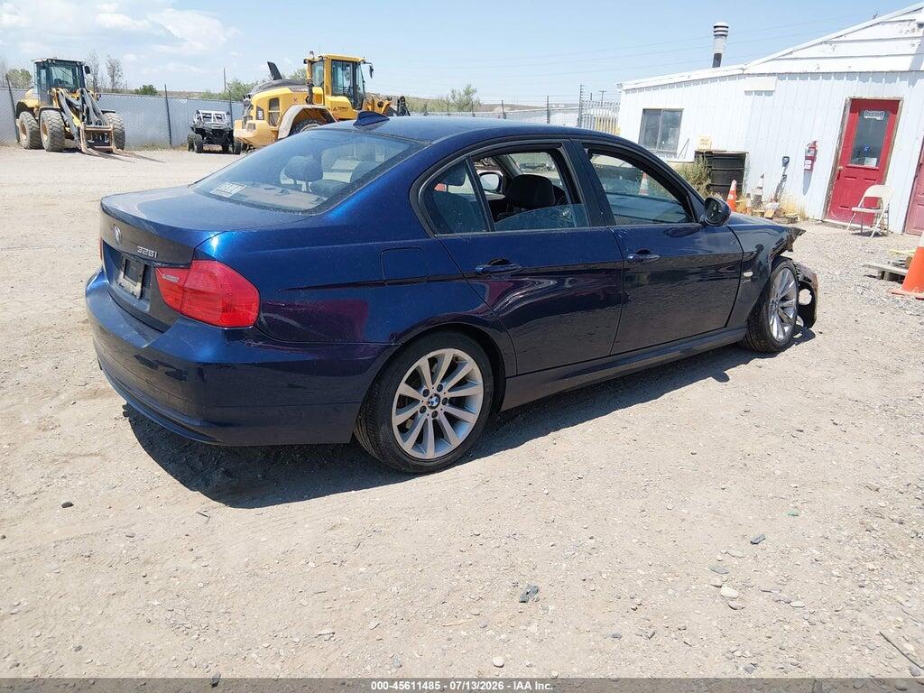 WBAPK5C55BF125618 2011 BMW 328I photo no. 4