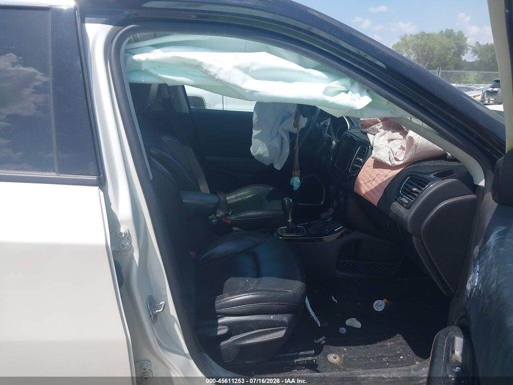 3C4NJDCB0JT401799 2018 JEEP COMPASS photo no. 5