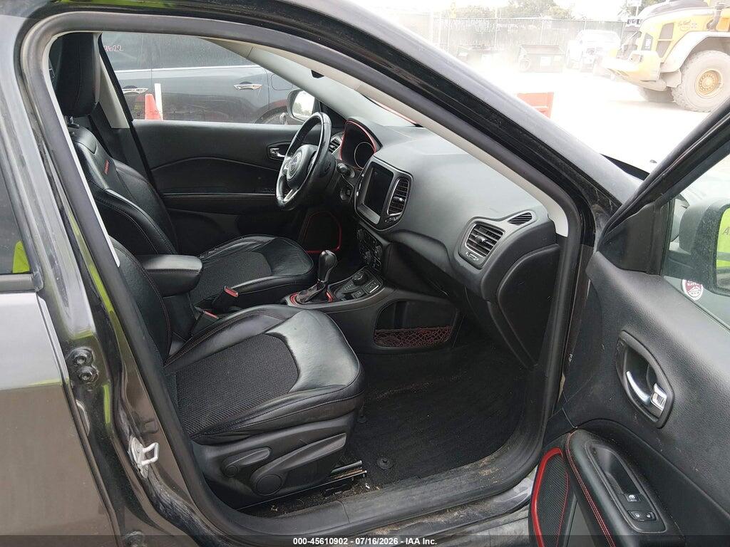 3C4NJDDB3KT759964 2019 JEEP COMPASS photo no. 5