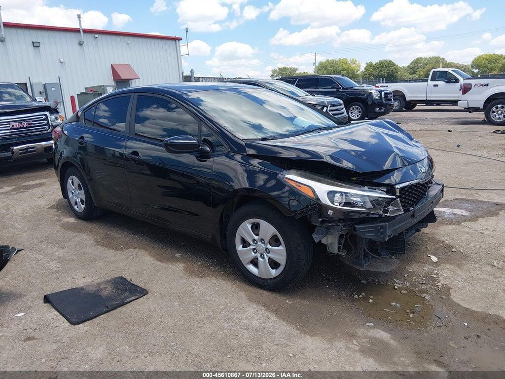 3KPFK4A71HE080564 2017 KIA FORTE photo no. 1