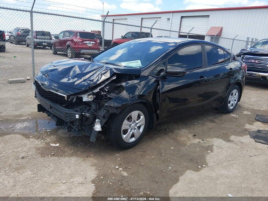 3KPFK4A71HE080564 2017 KIA FORTE photo no. 2