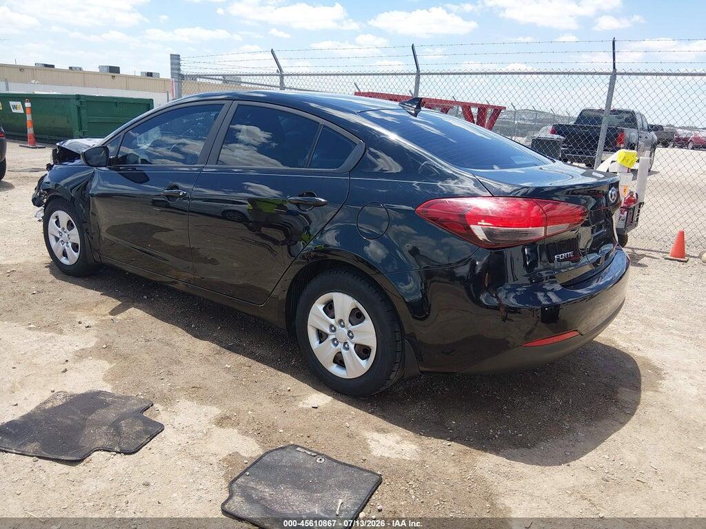 3KPFK4A71HE080564 2017 KIA FORTE photo no. 3