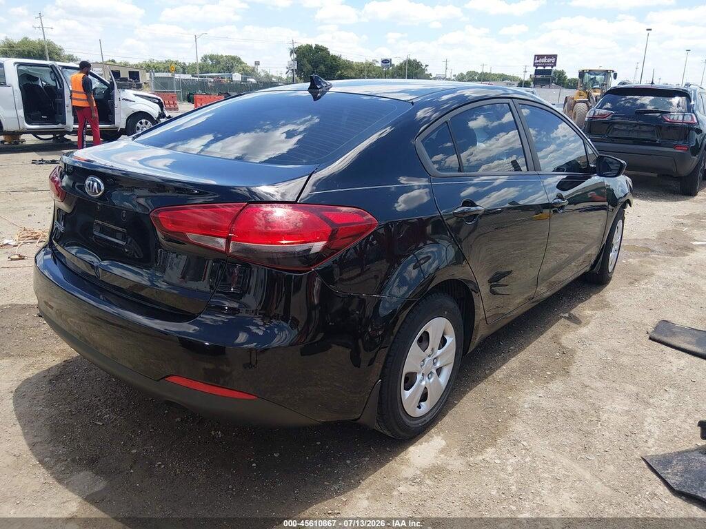 3KPFK4A71HE080564 2017 KIA FORTE photo no. 4