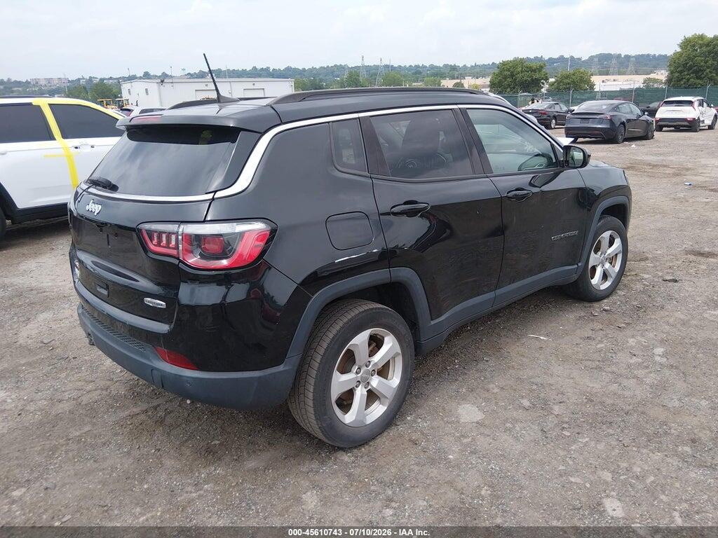 3C4NJDBB5HT693168 2017 JEEP COMPASS photo no. 4