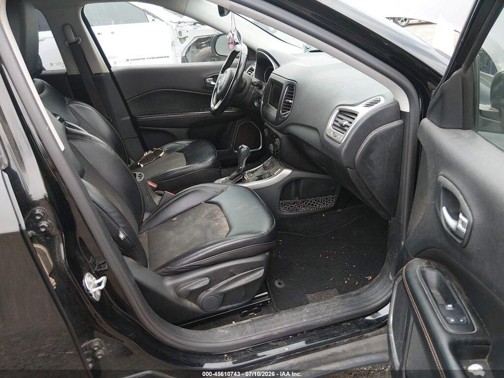 3C4NJDBB5HT693168 2017 JEEP COMPASS photo no. 5