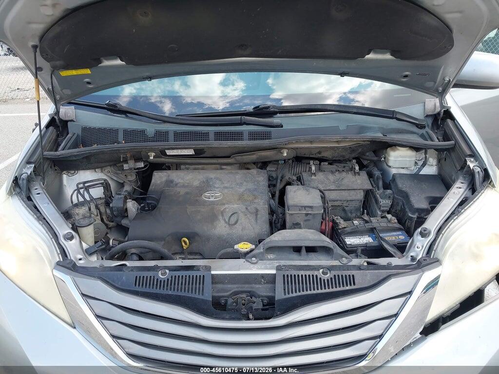 5TDYK3DC4DS374228 2013 TOYOTA SIENNA photo no. 10