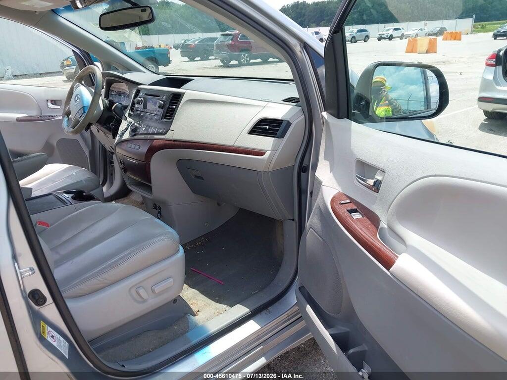 5TDYK3DC4DS374228 2013 TOYOTA SIENNA photo no. 5