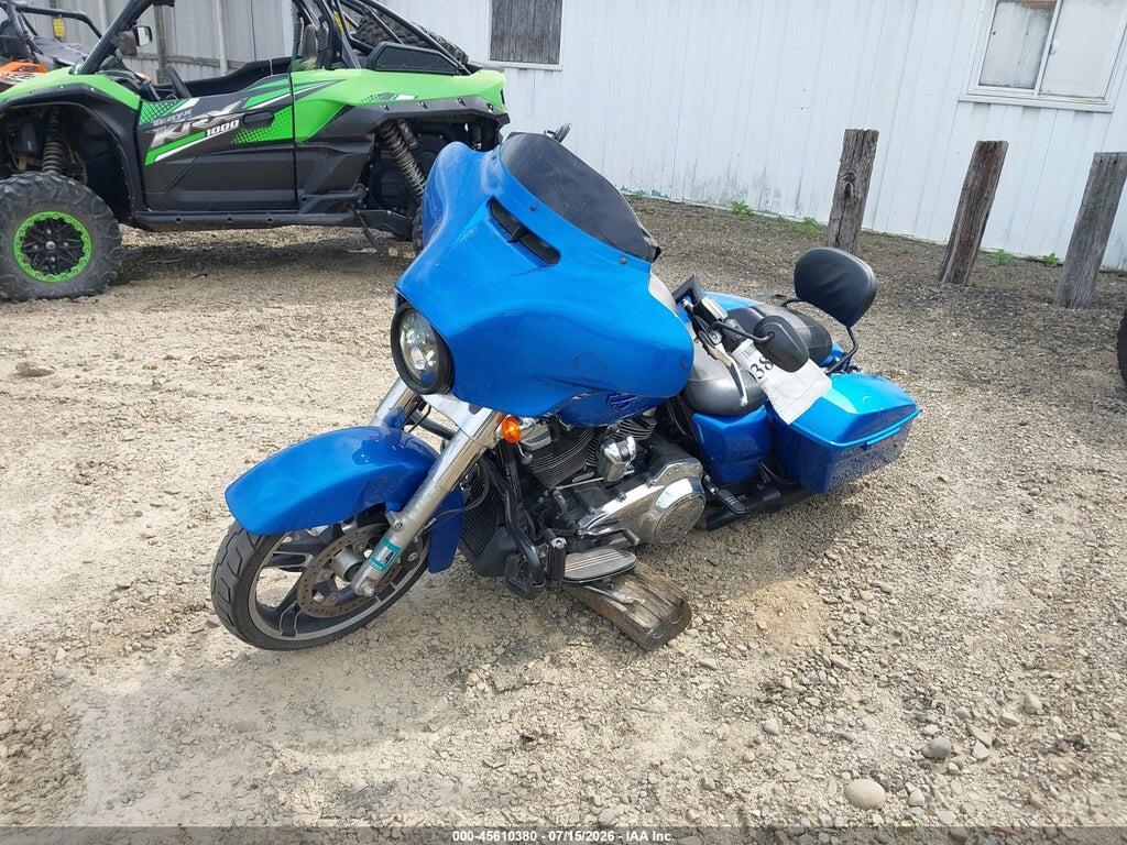 1HD1KBC12JB660138 2018 HARLEY-DAVIDSON FLHX photo no. 2