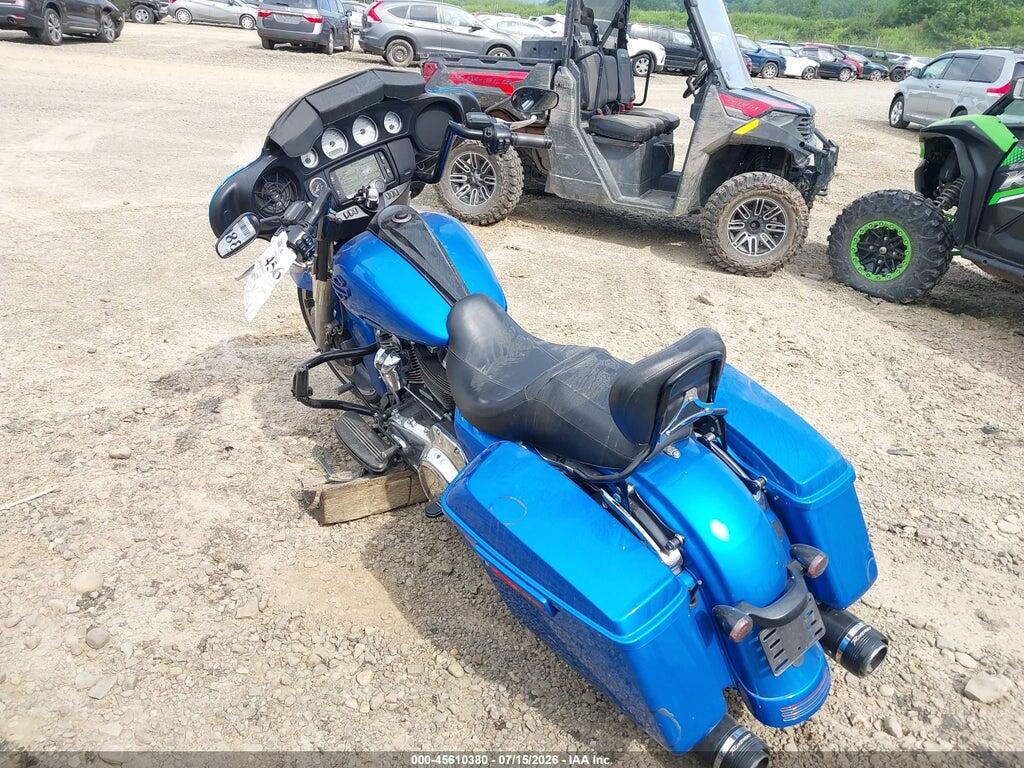 1HD1KBC12JB660138 2018 HARLEY-DAVIDSON FLHX photo no. 3