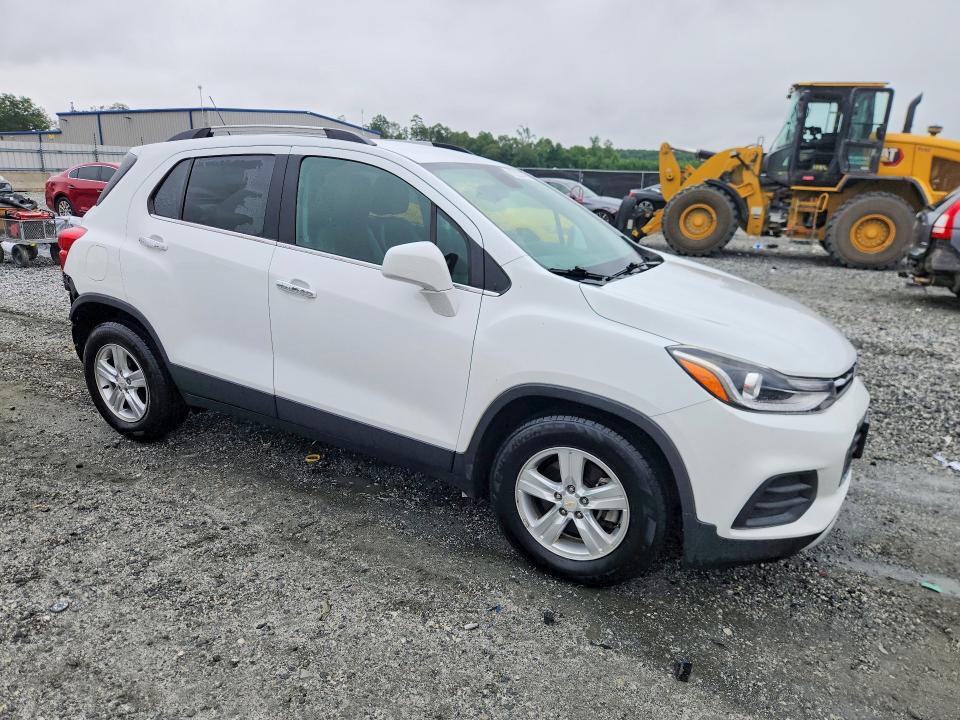 KL7CJLSB5JB658538 2018 CHEVROLET TRAX photo no. 4