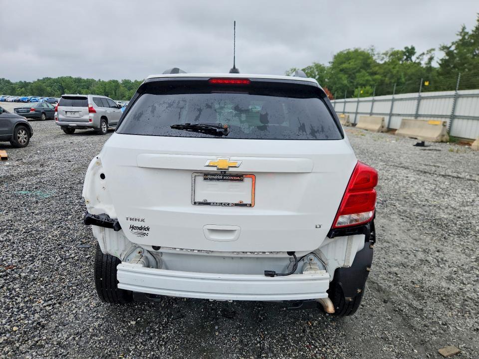 KL7CJLSB5JB658538 2018 CHEVROLET TRAX photo no. 6