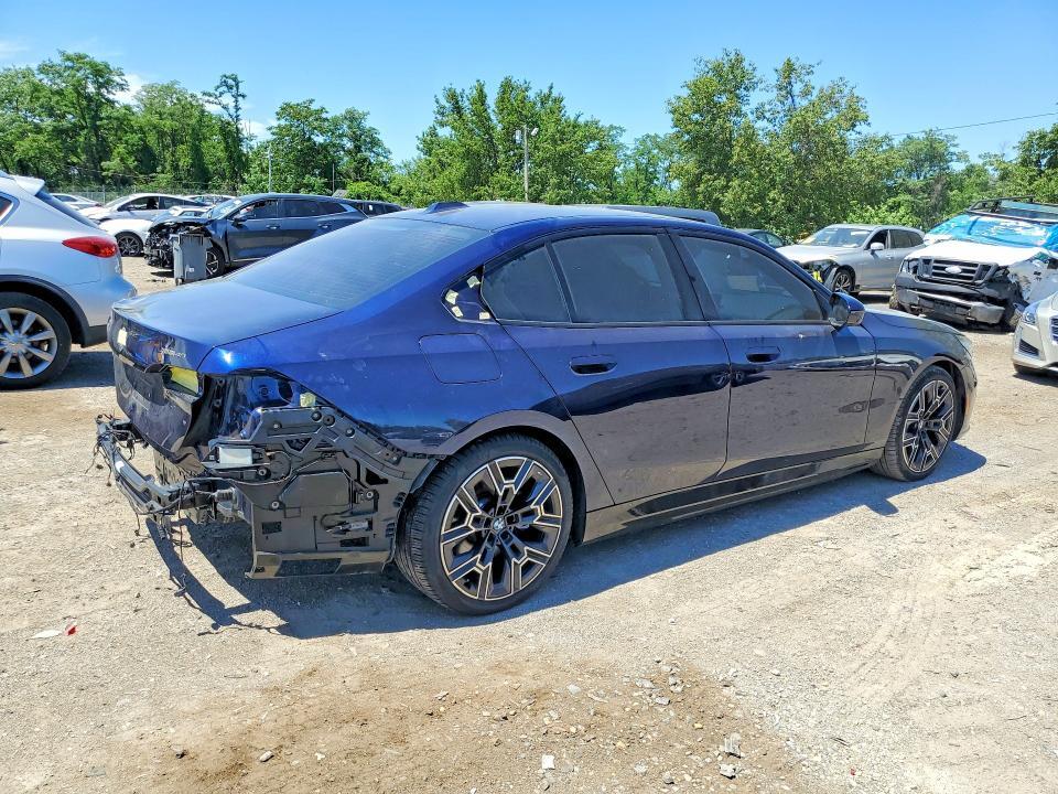 2026 BMW I5 XDRIVE 40 — Фото 3 из 13