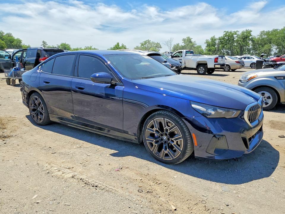 2026 BMW I5 XDRIVE 40 — Фото 4 из 13