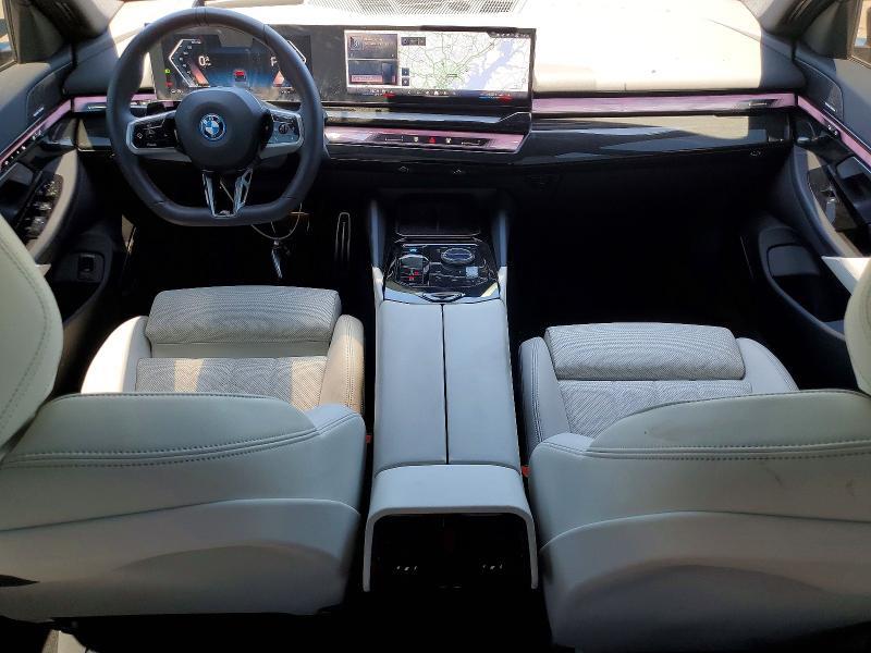 2026 BMW I5 XDRIVE 40 — Фото 8 из 13