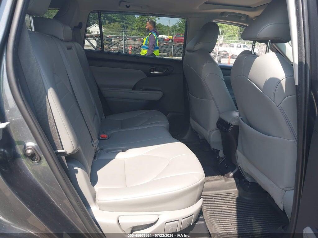 5TDGZRBH4LS512468 2020 TOYOTA HIGHLANDER photo no. 8