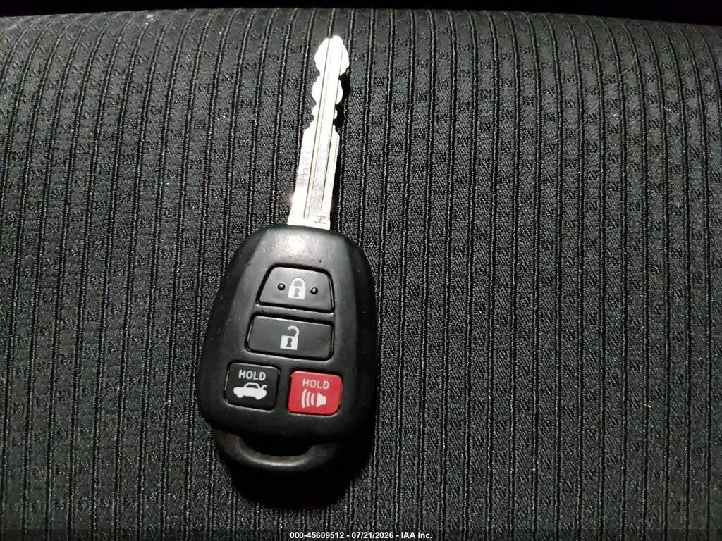 4T1BF1FKXHU415025 2017 TOYOTA CAMRY photo no. 11