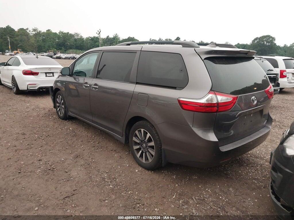 5TDDZ3DCXJS207068 2018 TOYOTA SIENNA photo no. 3