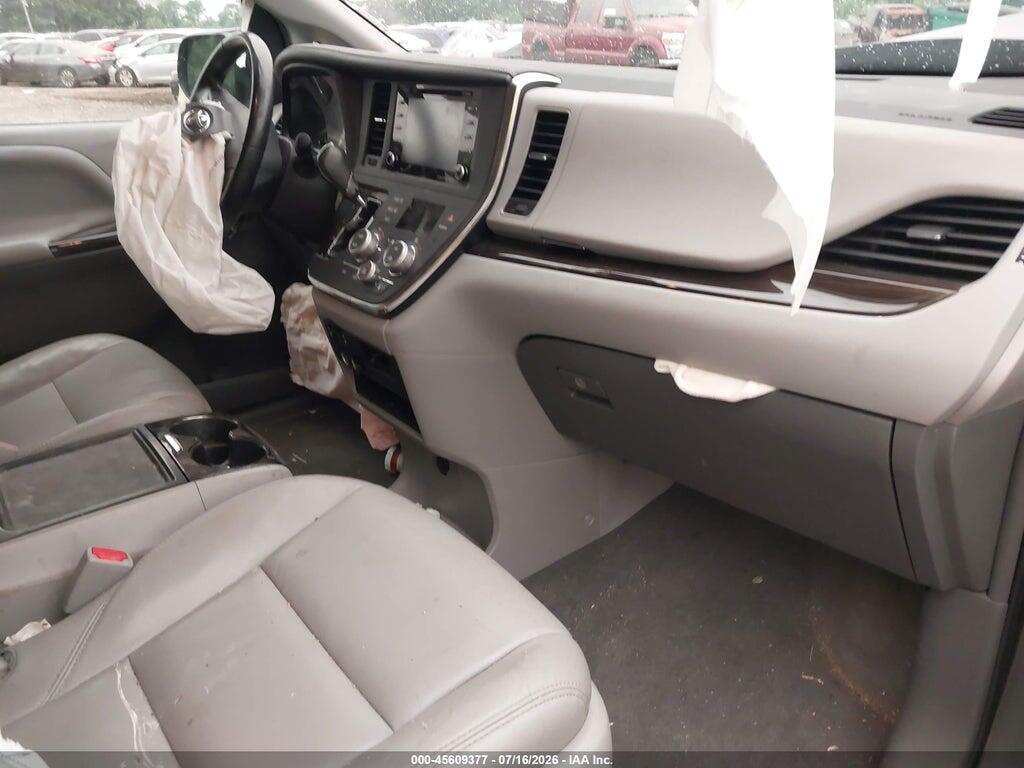 5TDDZ3DCXJS207068 2018 TOYOTA SIENNA photo no. 5
