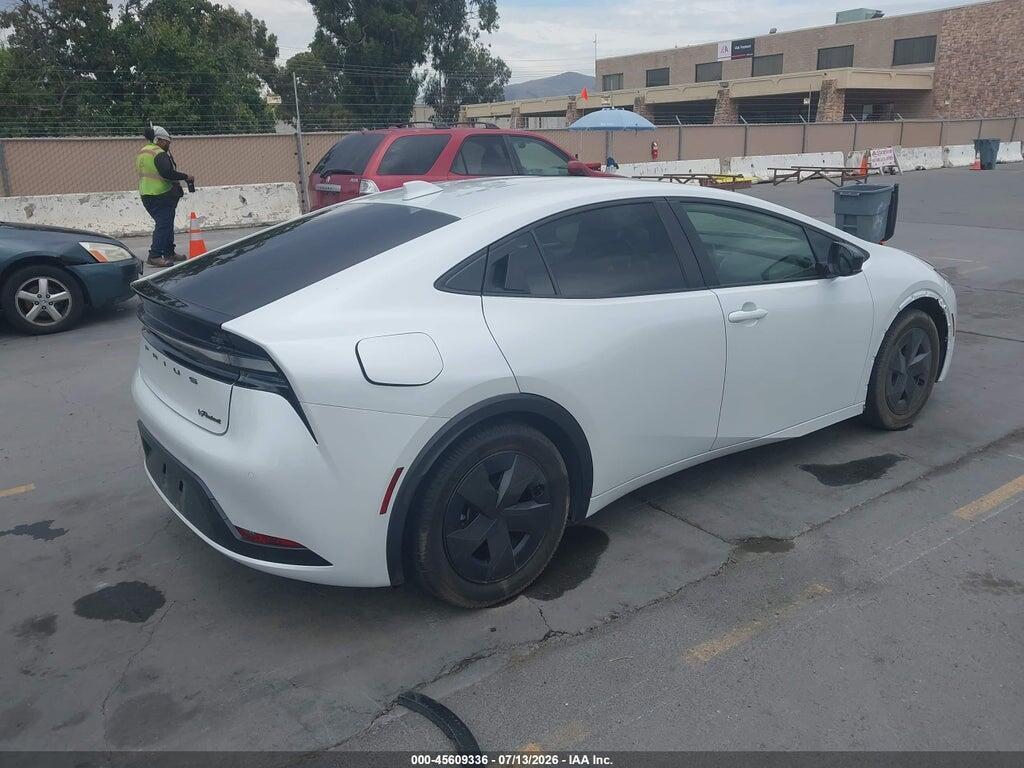 JTDACACU2P3010568 2023 TOYOTA PRIUS PRIME photo no. 4