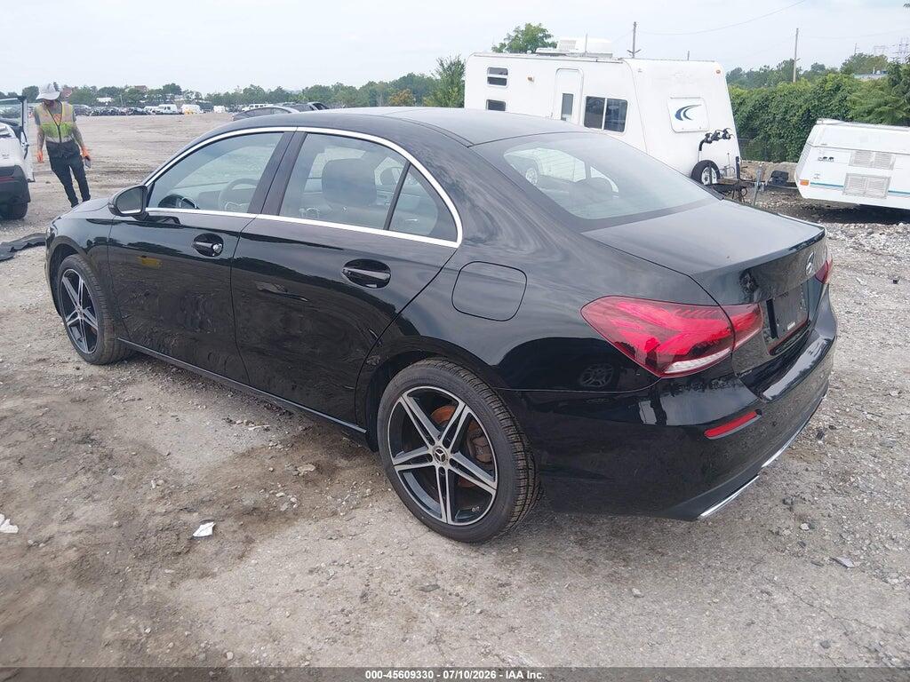 WDD3G4FB1KW019929 2019 MERCEDES-BENZ A 220 photo no. 3