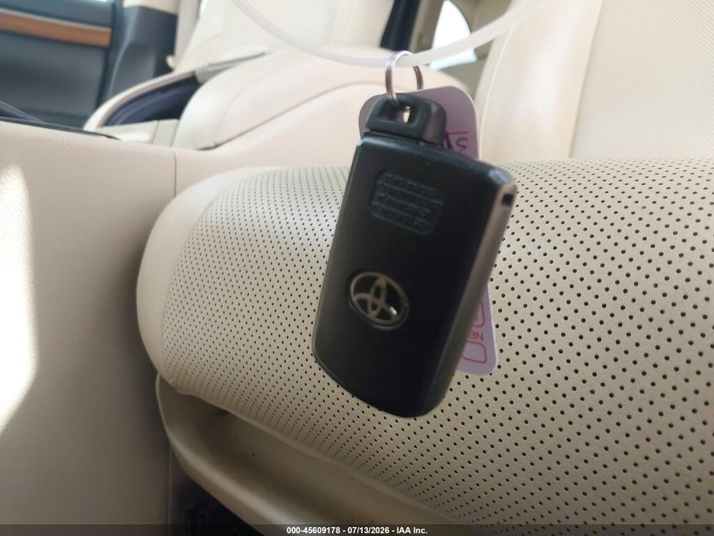 5TDYZRFH0HS234433 2017 TOYOTA HIGHLANDER photo no. 11