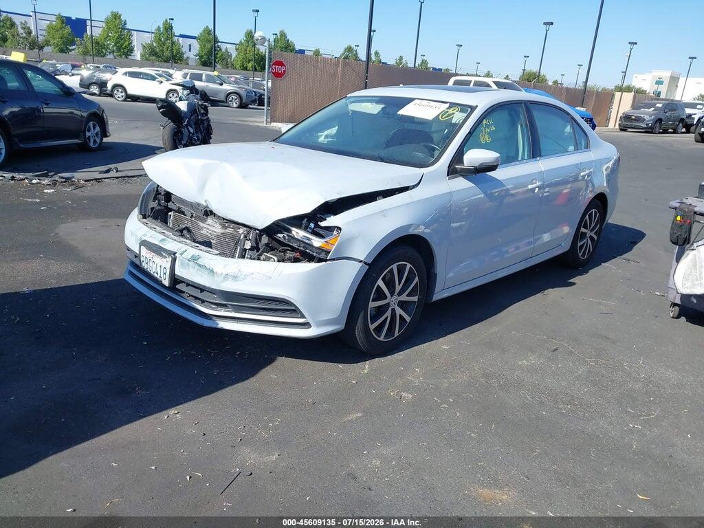 3VWDB7AJ4JM219325 2018 VOLKSWAGEN JETTA photo no. 2