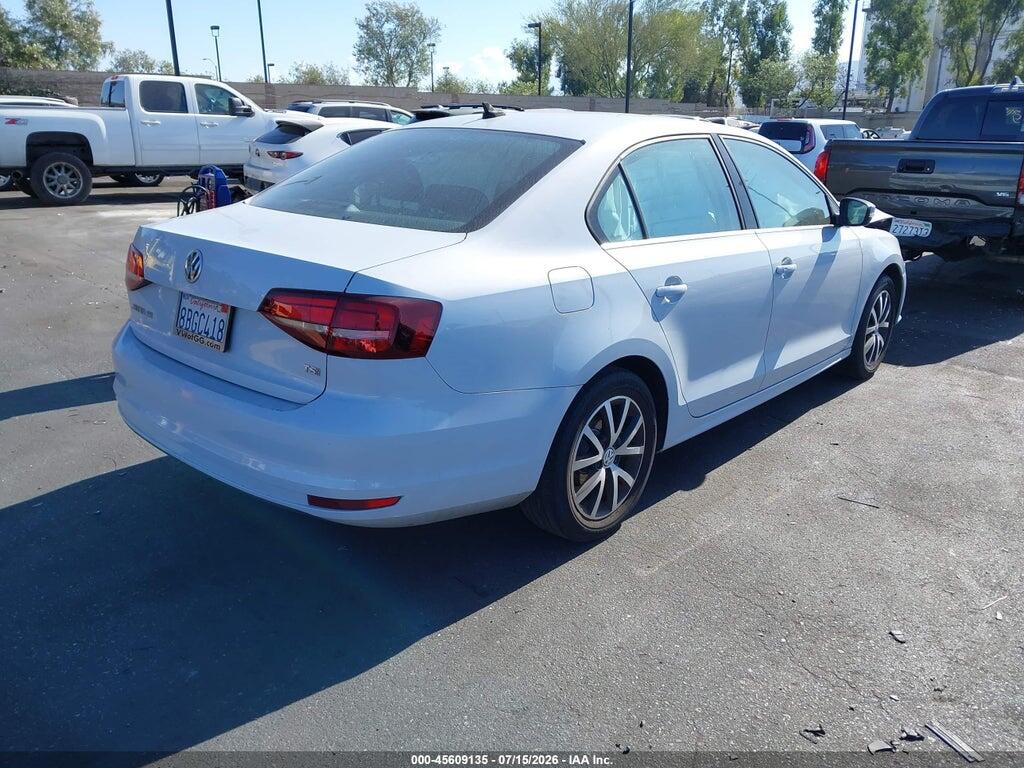 3VWDB7AJ4JM219325 2018 VOLKSWAGEN JETTA photo no. 4