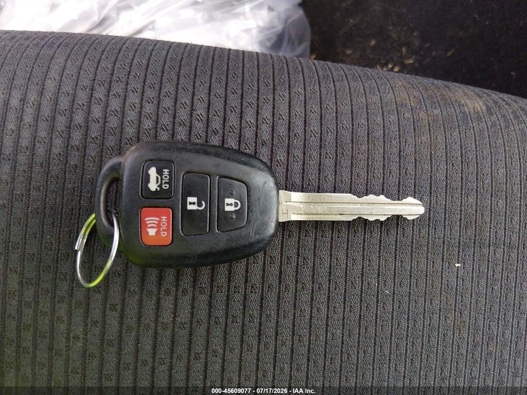4T1BF1FK2GU175368 2016 TOYOTA CAMRY photo no. 11