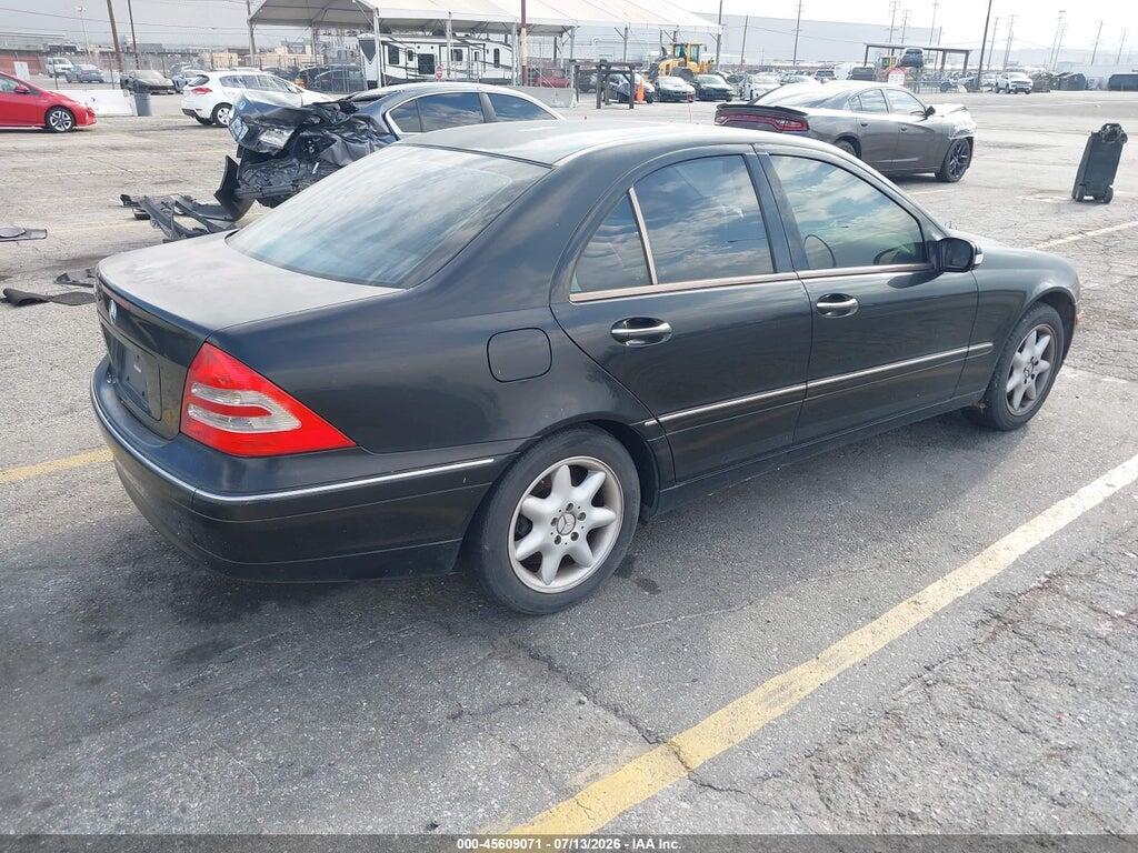 WDBRF61J54F552370 2004 MERCEDES-BENZ C 240 photo no. 4