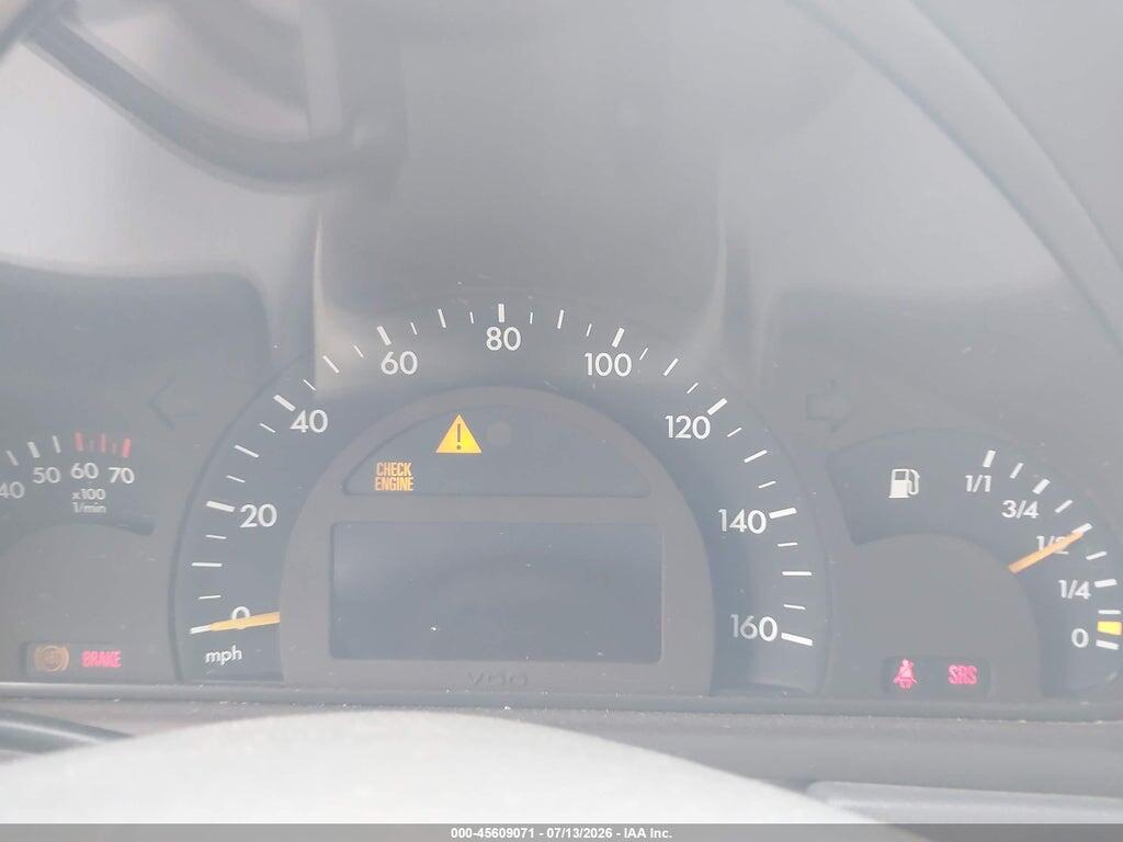 WDBRF61J54F552370 2004 MERCEDES-BENZ C 240 photo no. 7