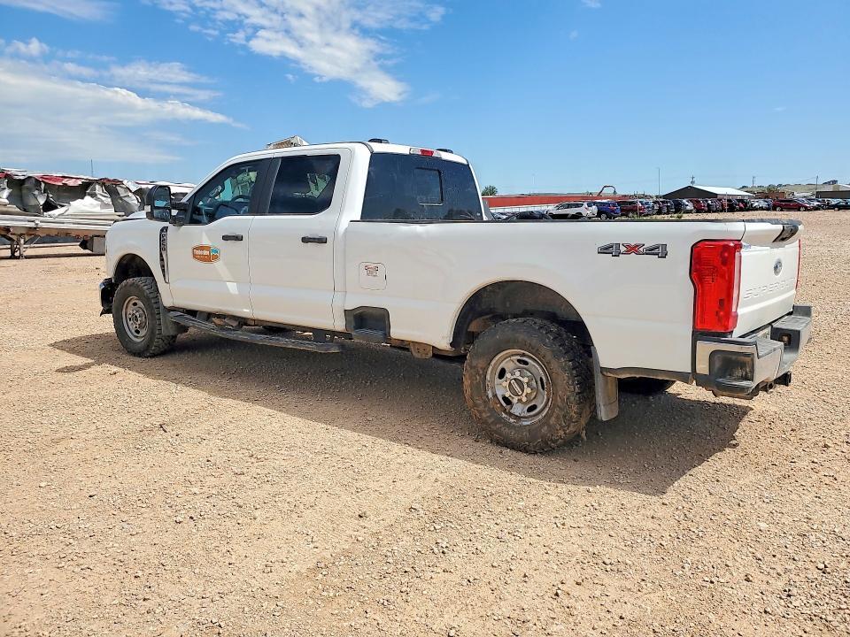 2026 FORD F250 SUPER DUTY — Фото 2 из 12
