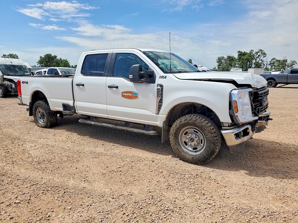 2026 FORD F250 SUPER DUTY — Фото 4 из 12