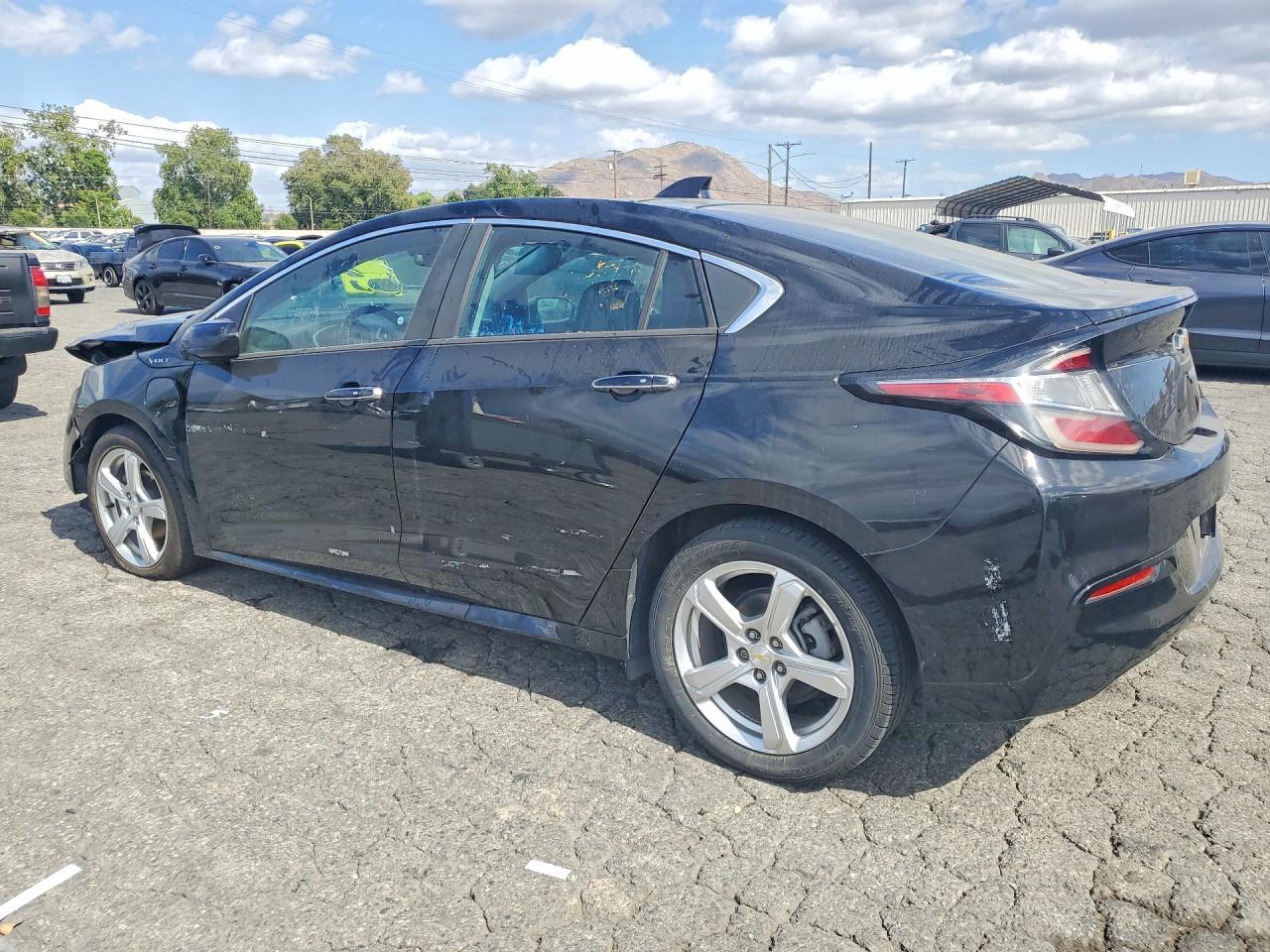 2018 CHEVROLET VOLT LT — Фото 2 из 12