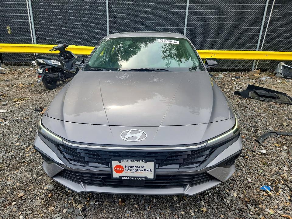 2026 HYUNDAI ELANTRA SEL SPORT PREMIUM — Фото 5 из 12
