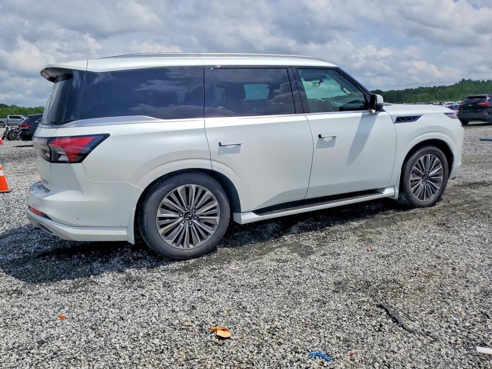 2026 INFINITI QX80 LUXE — Фото 3 из 14