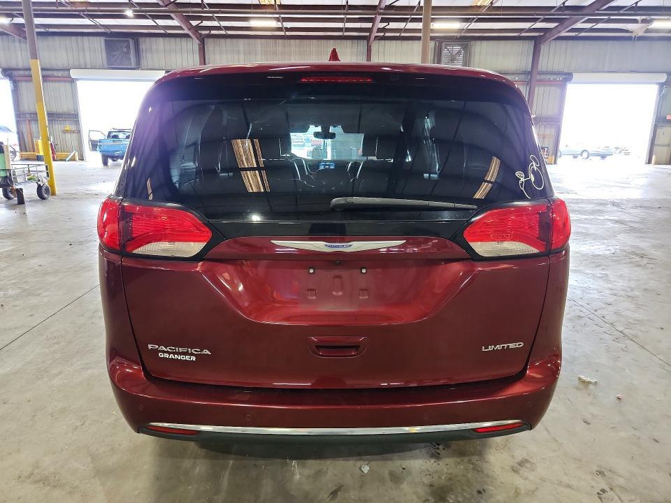 2018 CHRYSLER PACIFICA LIMITED — Фото 6 из 13