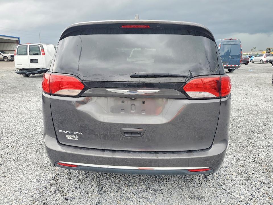 2018 CHRYSLER PACIFICA TOURING PLUS — Фото 6 из 13